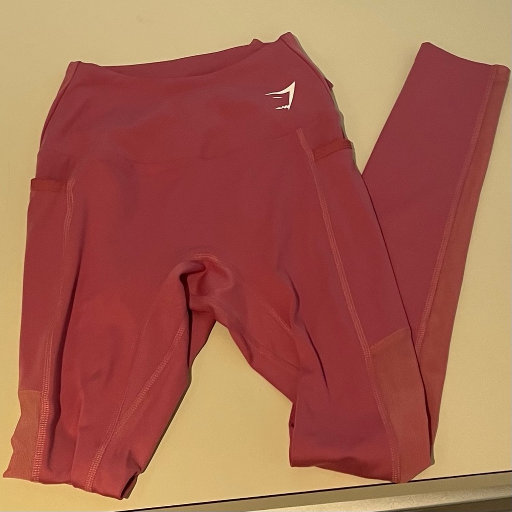 pink gymshark leggings with side pockets